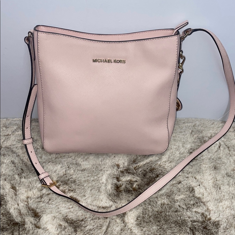 Michael Kors ‘Jet Set’ Travel Messenger Crossbody